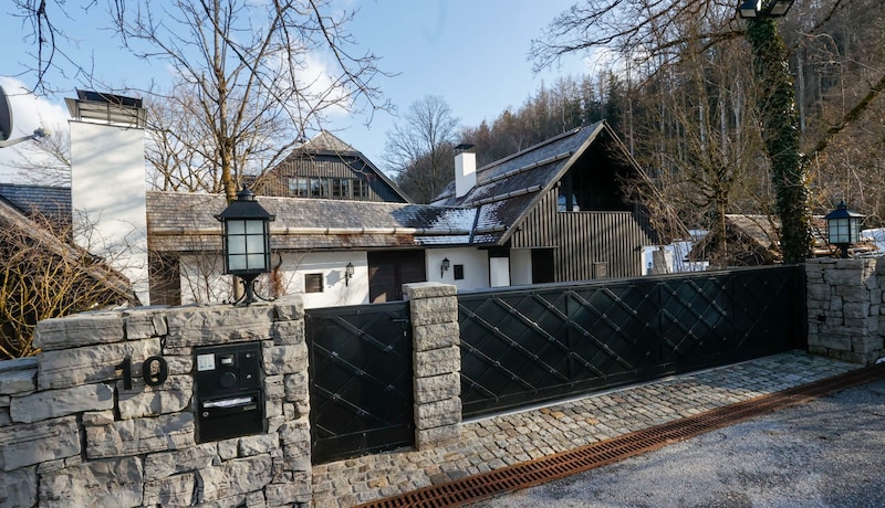 Schwindliger Deal: Das „Fischerhaus“ gehört der Familie Abramowitsch. (Bild: Tschepp Markus)