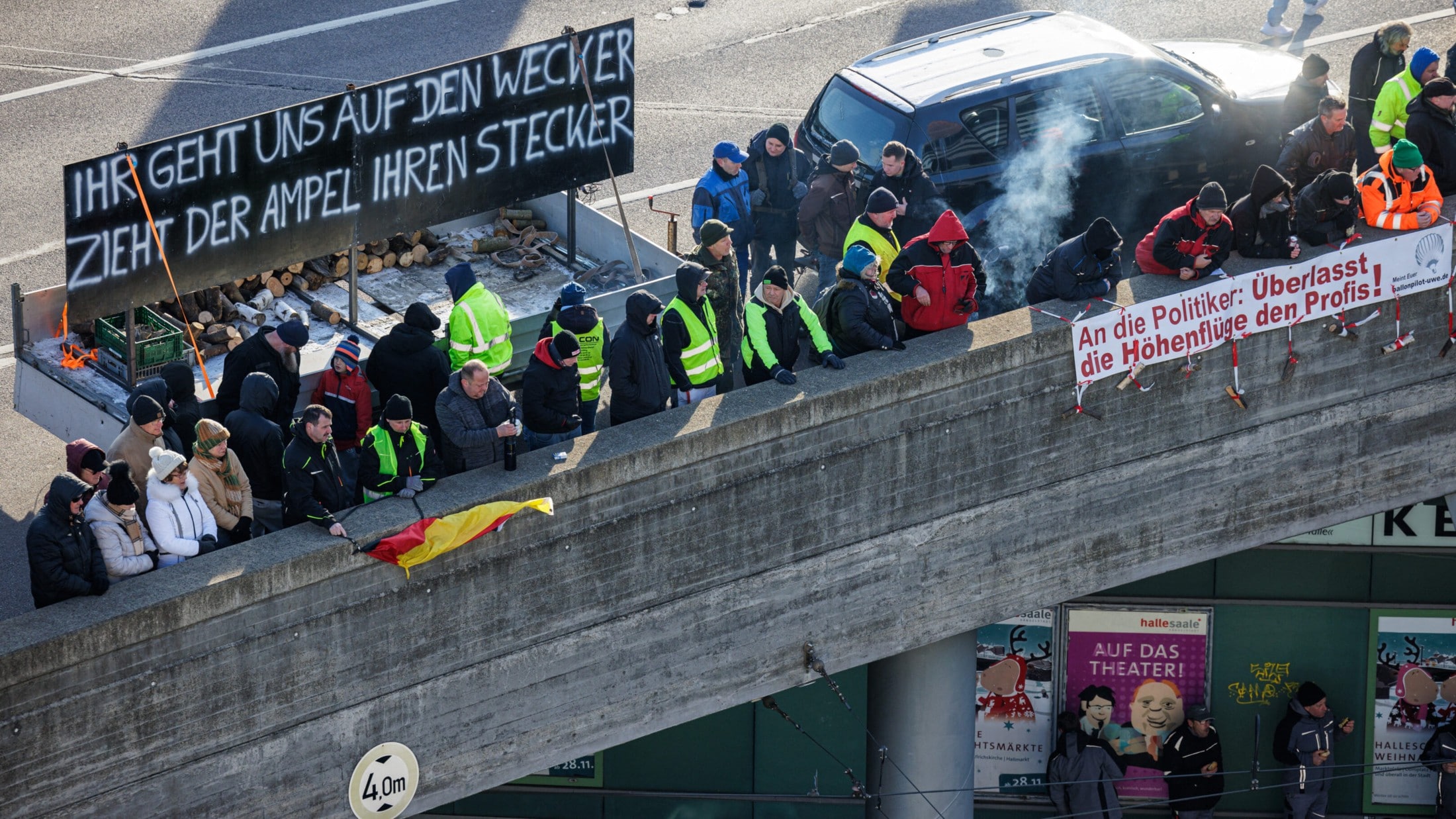 „Rückgrat Des Landes“ - Ex-Ministerin Auf Seite Deutscher Protest ...