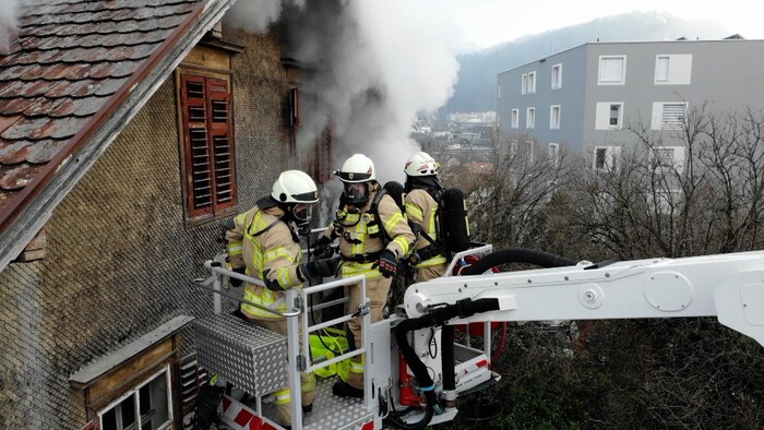 Den Brand zu löschen, dauerte etwas länger.