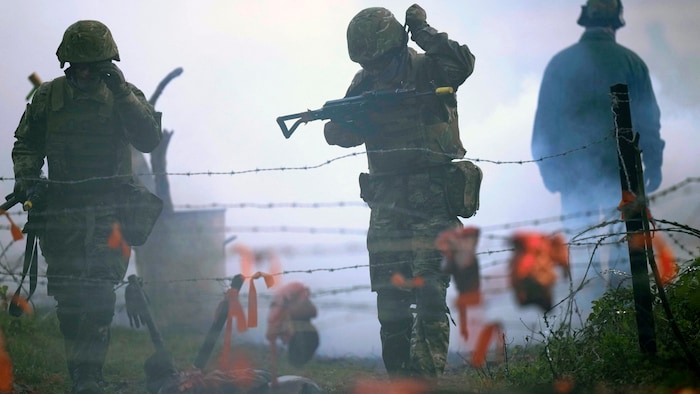 Schwedische Militärs bilden bereits ukrainische Soldaten in britischen Trainingscamps aus.
