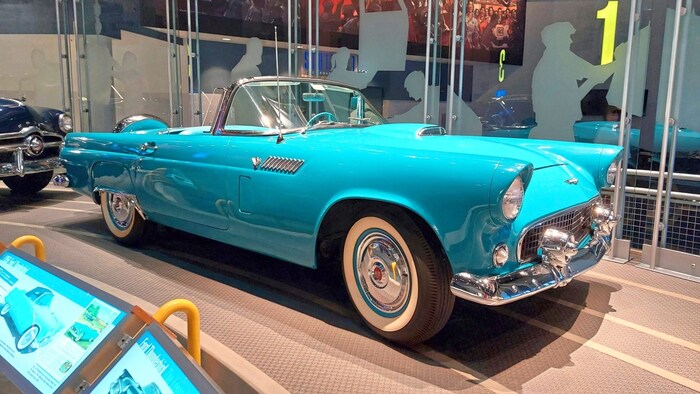 Oldtimer und vieles mehr im Ford Museum.