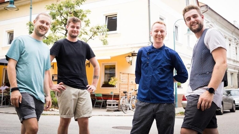 Auch Männer können Donauwirtinnen sein: Fabian, Lukas, Dominik und Philipp (v.li.). (Bild: zVg)