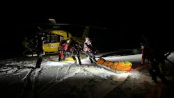 Die Bergung des Skitourengehers dauerte bis in die Nachtstunden. (Bild: Alpinpolizei Hochsteiermark)