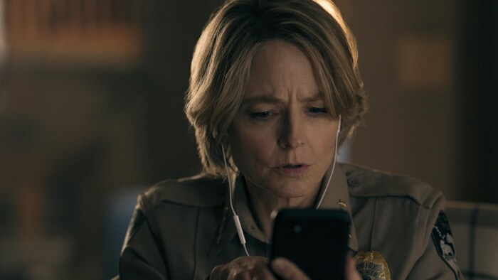 Liz Danvers (Jodi Foster) will das rätselhafte Verbrechen aufklären, muss aber mit ihren eigenen ...