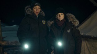 Müssen gemeinsam ermitteln: Jodi Foster (re.) und Kali Reis (li.) (Bild: HBO)