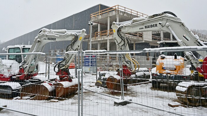 Die Windhager-Baustelle in Pinsdorf steht still. 