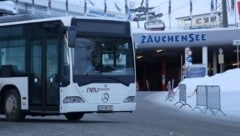 Von 8 Uhr in der Früh bis zum Rennbeginn verkehren die Shuttlebusse nach Zauchensee im Zehn-Minuten-Takt. (Bild: Tröster Andreas)