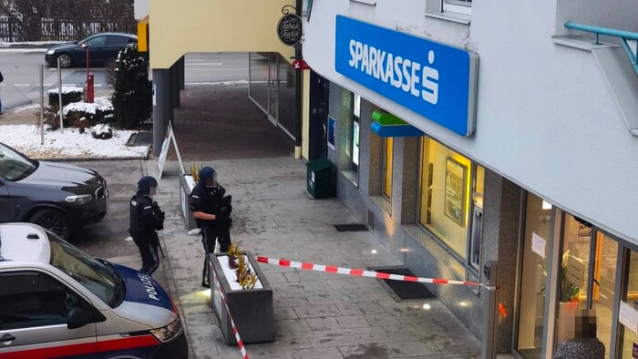Um 15.43 Uhr kam es zum Überfall auf diese Bankfiliale.