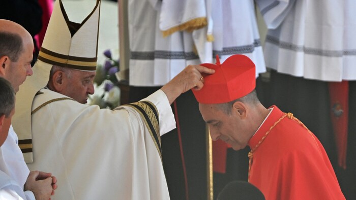 Victor Manuel Fernandez bei seiner Ernennung zum Kardinal durch Papst Franziskus im September ...
