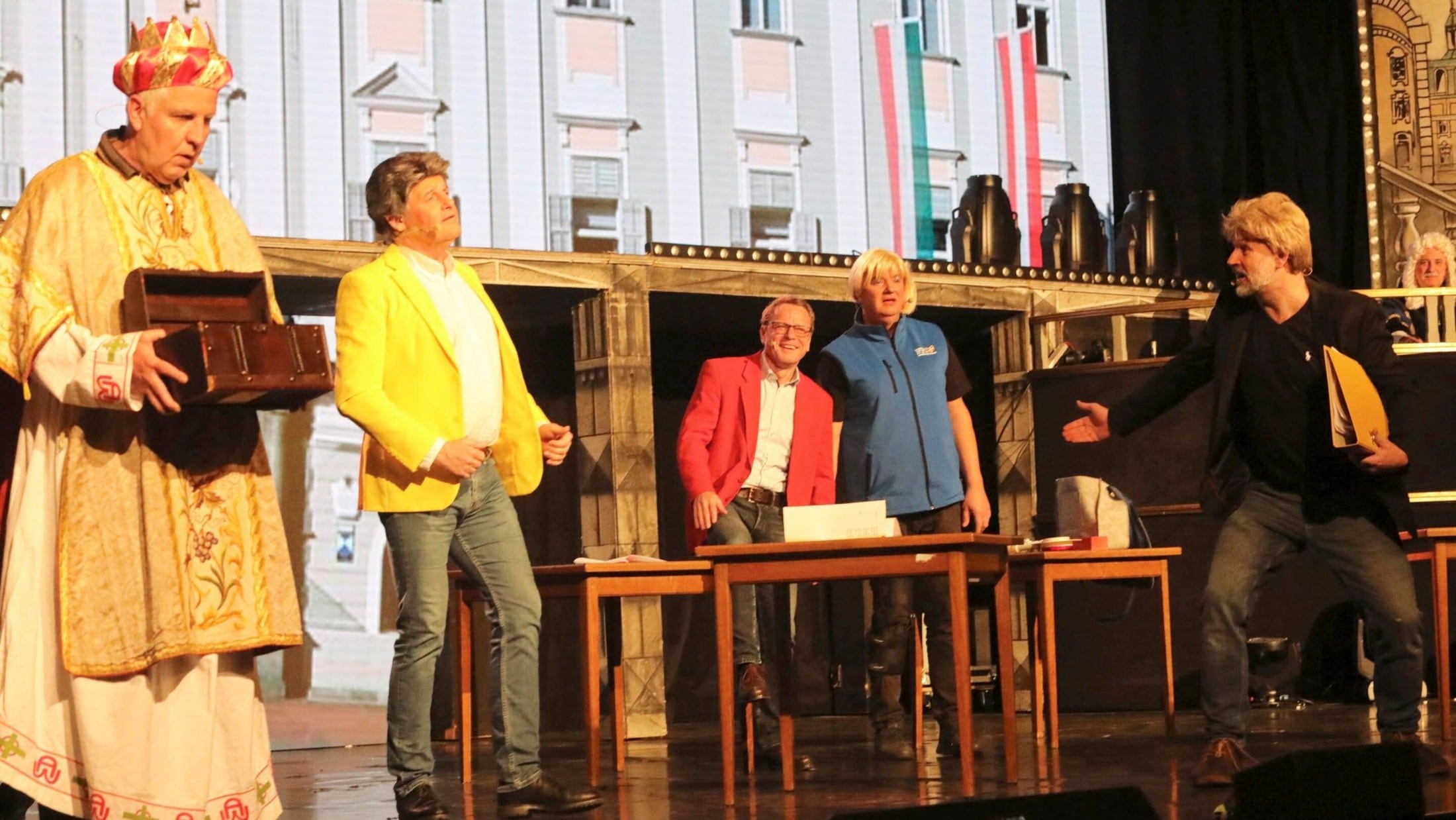Stadtsenat: Auf der Straße sammelt der Magistratsdirektor. Wolfgang Handler, Stefan Lindner, Harald Janesch, Wolfi Winklebauer, Gert Höferer. (Bild: Uta Rojsek-Wiedergut) Stadtsenat: Auf der Straße sammelt der Magistratsdirektor. Wolfgang Handler, Stefan Lindner, Harald Janesch, Wolfi Winklebauer, Gert Höferer. (Bild: Uta Rojsek-Wiedergut)