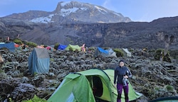 Die Linzerin Silja Kempinger erreichte am 1. Jänner den Gipfel des Kilimandscharo. (Bild: Silja Kempinger)