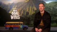 Schauspieler Michael Fassbender spricht über seinen neuen Film „Next Goal Wins“. (Bild: krone.tv)