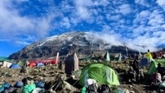 Der 5895 Meter hohe Kilimandscharo in Afrika. (Bild: Team Goger)