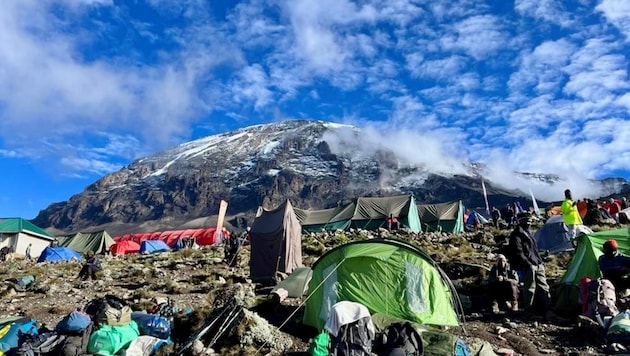 Der 5895 Meter hohe Kilimandscharo in Afrika. (Bild: Team Goger)
