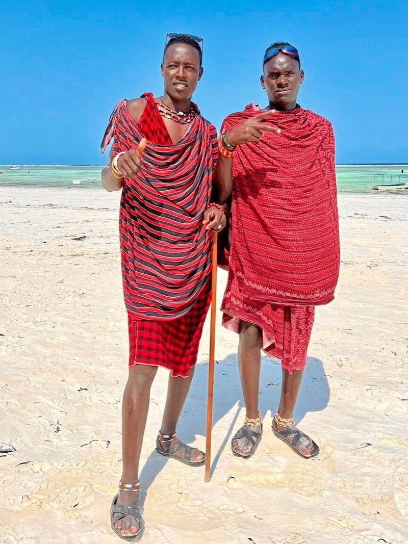 Eine Safari-Tour in Tansania und ein Besuch auf Sansibar sind Teil fast jeder Reise zum höchsten Berg Afrikas. (Bild: Team Goger)