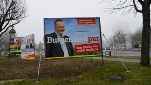 Plakate bei der Landtagswahl 2020: Beim nächsten Mal sollen die Kosten für Werbung beschränkt werden. (Bild: Huber Patrick)