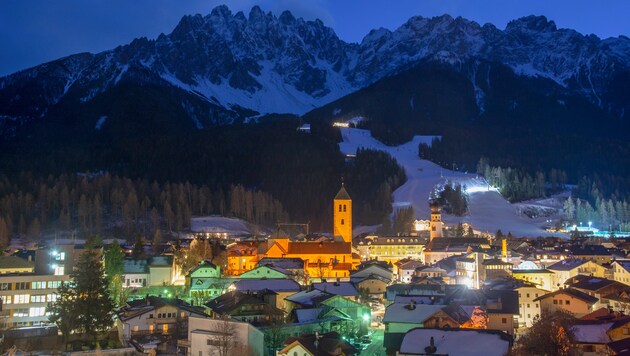 Innichen ist eine Marktgemeinde mit 3405 Einwohnern im Südtiroler Pustertal in Italien. (Symbolbild) (Bild: stock.adobe.com)