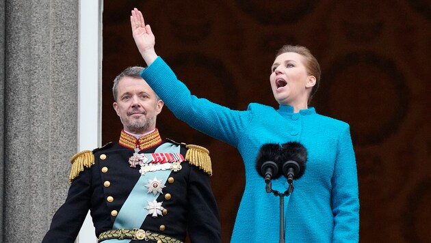 Danimarka Başbakanı Mette Frederiksen Cuma akşamı Kopenhag'da bir miting sırasında saldırıya uğradı. (Bild: APA/AP Photo/Martin Meissner)