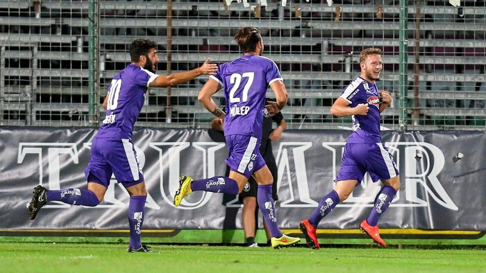 In der 2.Liga mussten die Violetten damals unter anderem in Schwanenstadt spielen.