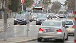 Viel Verkehr in Hirschstetten in der Donaustadt. (Bild: Gerhard Bartel)