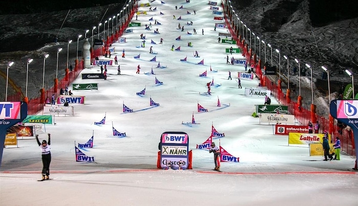 The alpine boarders step on the gas in Bad Gastein.
