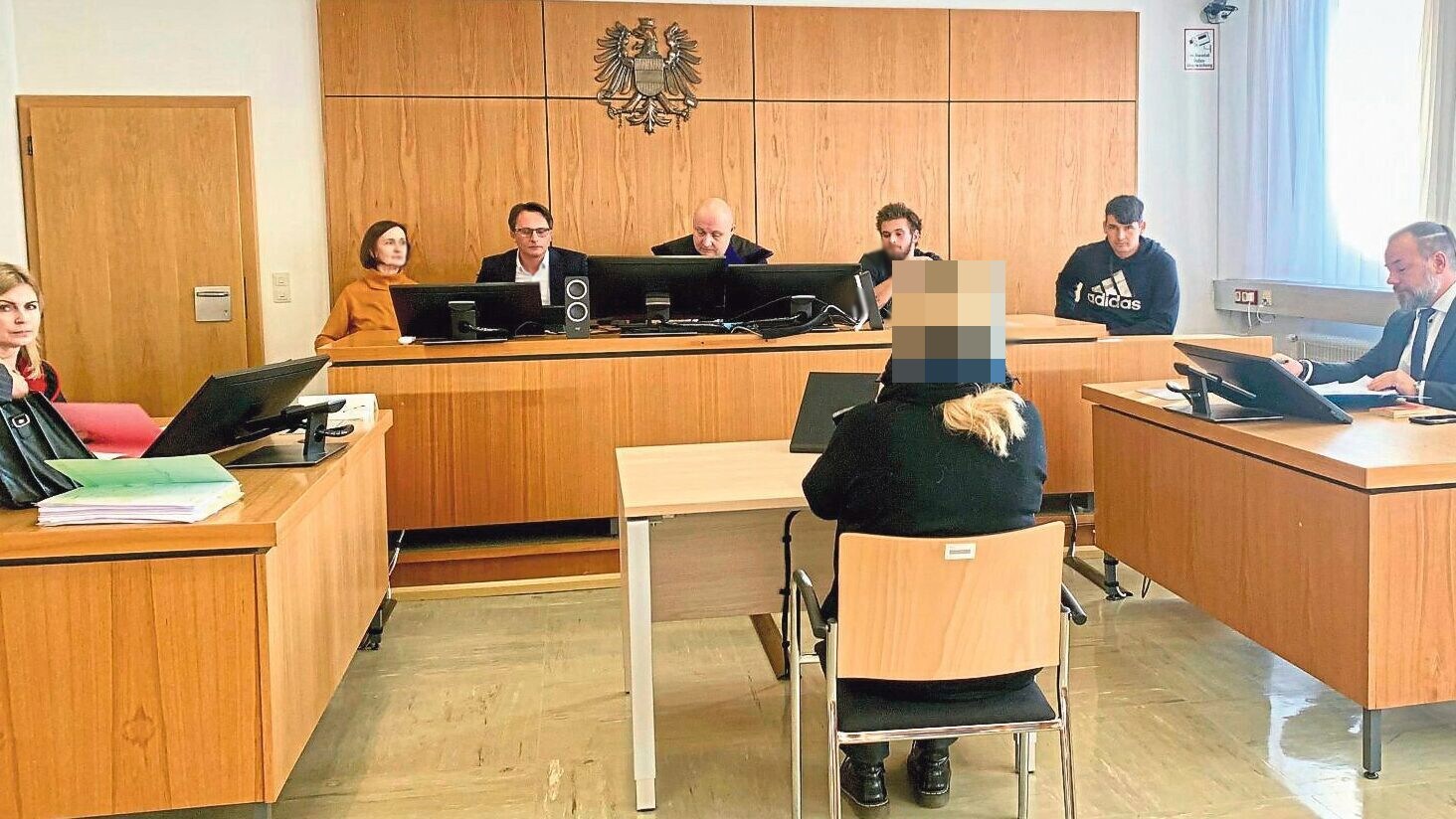 Untreue in Kanzlei Rechte Hand von Kärntner PromiAnwalt vor Gericht krone.at