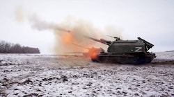 Selbstfahrende russische Artillerie greift ukrainische Stellungen an (Archivbild).  (Bild: Russian Defence Ministry)