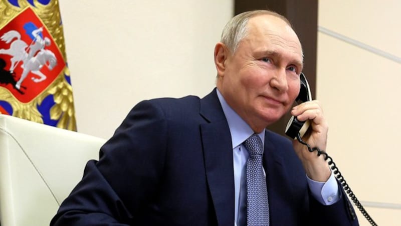 Erhielt Kremlchef Wladimir Putin wertvolle Informationen im Gegenzug für einen Kredit an die französischen Rechtspopulisten? (Bild: AP)
