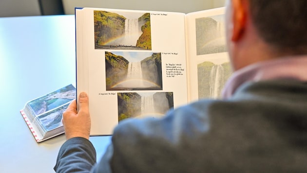 Seine vielen Reisen dokumentiert Andreas Auinger penibel in Fotobüchern.