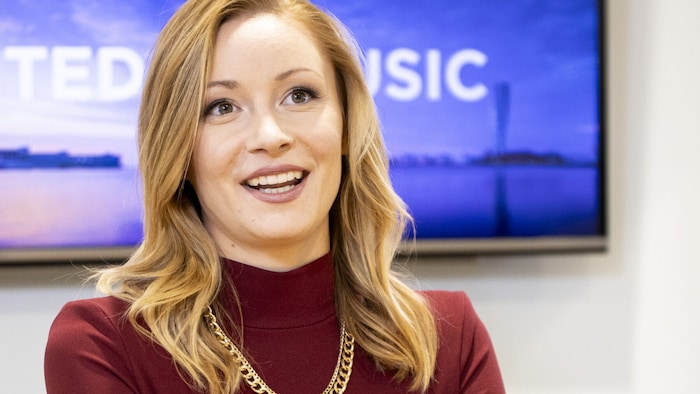 Viele Interviewanfragen, viele Fototermine - die Zeit bis zum Song Contest im Mai wird für Kaleen wohl stressig werden.