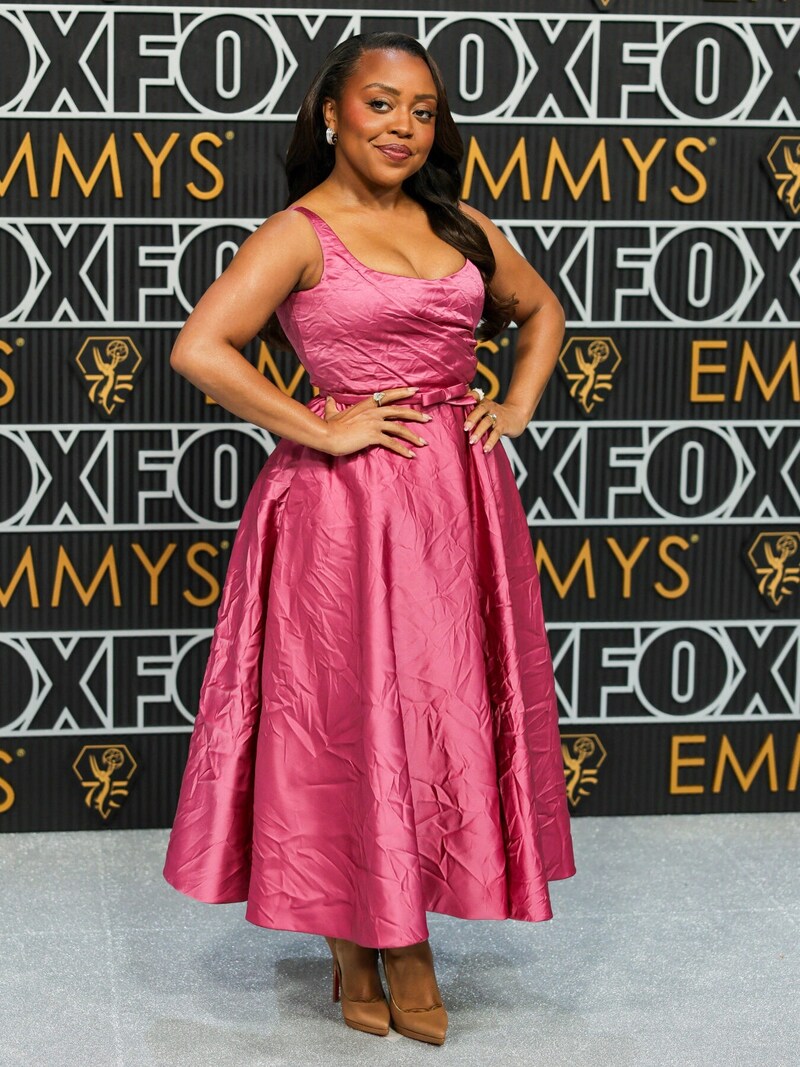 Quinta Brunson konnte mit ihrem Kleid nicht punkten. (Bild: APA/Getty Images via AFP/GETTY IMAGES/Neilson Barnard)