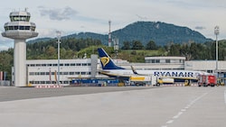 Freude am Klagenfurter Flughafen! (Bild: KlagenfurtAirport)