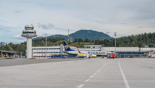 Freude am Klagenfurter Flughafen! (Bild: KlagenfurtAirport)