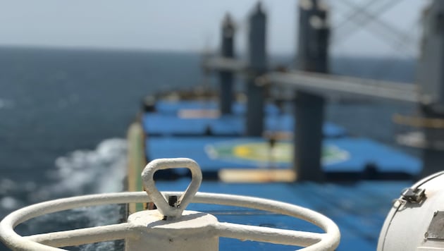 Im Roten Meer ist am Dienstag ein griechischer Frachter (Symbolbild) vor der Küste des Jemen von einer Rakete getroffen worden. (Bild: Antony - stock.adobe.com)