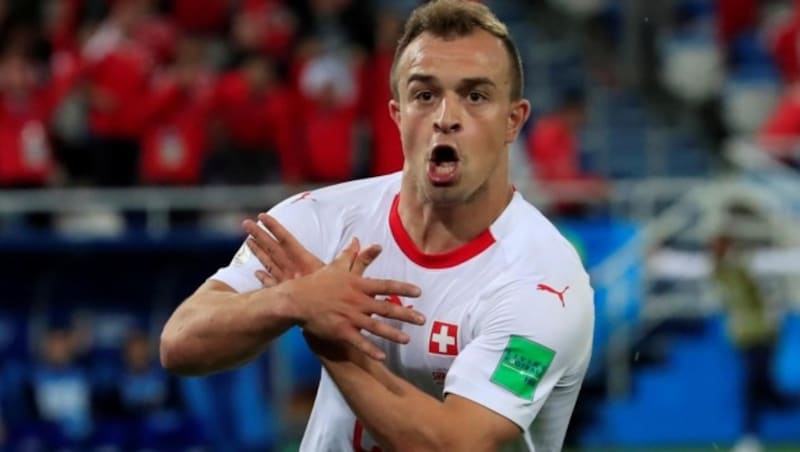 Fußball-Wirbel: Nach dem Torjubel von Schweiz-Star Shaqiri setzte es eine Strafe. (Bild: GONZALO FUENTES)