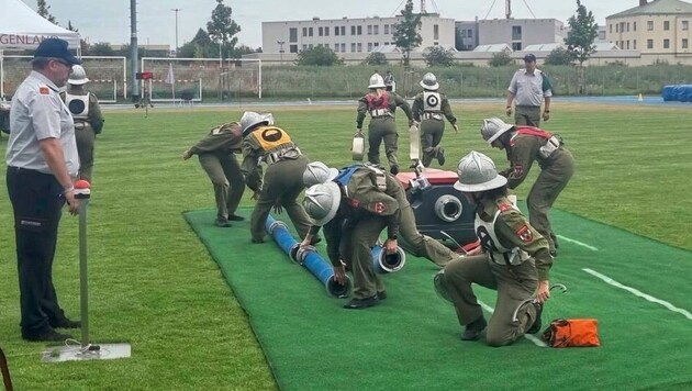 Immer mehr Frauen sind bei der Feuerwehr und stehen den Männern bei den Wettkämpfen um nichts nach. (Bild: Christian Schulter)