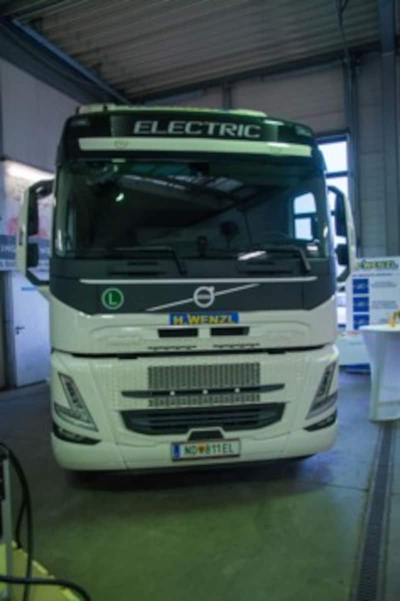 Der Elektro-Lkw hat eine Reichweite von rund 300 Kilometern (Bild: Charlotte Titz)