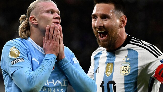 Erling Haaland (li.) musste sich Lionel Messi geschlagen geben.  (Bild: APA/AFP/Paul ELLIS, APA/LUIS ROBAYO)