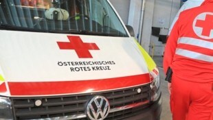 Der Verletzte wurde von der Rettung ins UKH Klagenfurt eingeliefert.  (Bild: Uta Rojsek-Wiedergut)