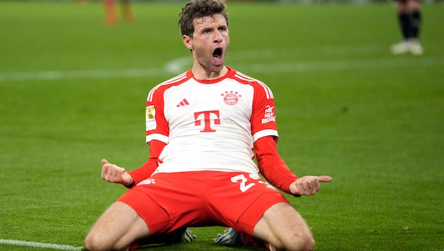 Watch out! The WSG Tirol players will play a test match against Thomas Müller's FC Bayern ... (Bild: ASSOCIATED PRESS)