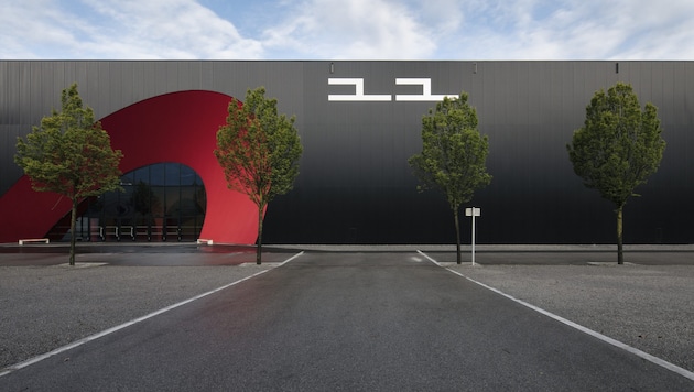 Auf einem Parkplatz bei den Messehallen spielten sich die wilden Szenen ab.