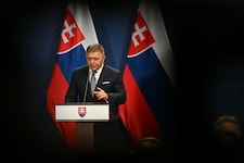 Der slowakische Premier Robert Fico ist der Ansicht, dass in Kiew kein Krieg herrsche. (Bild: AFP)