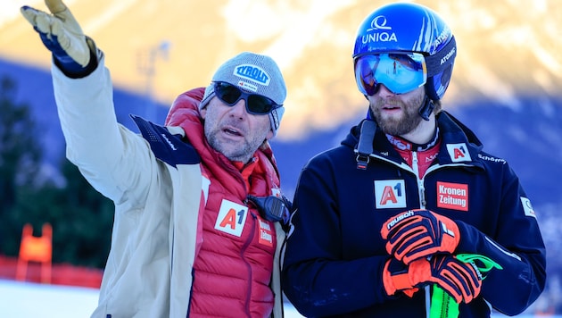 Men's head coach Marko Pfeifer with World Championship hopeful Marco Schwarz. (Bild: GEPA pictures)