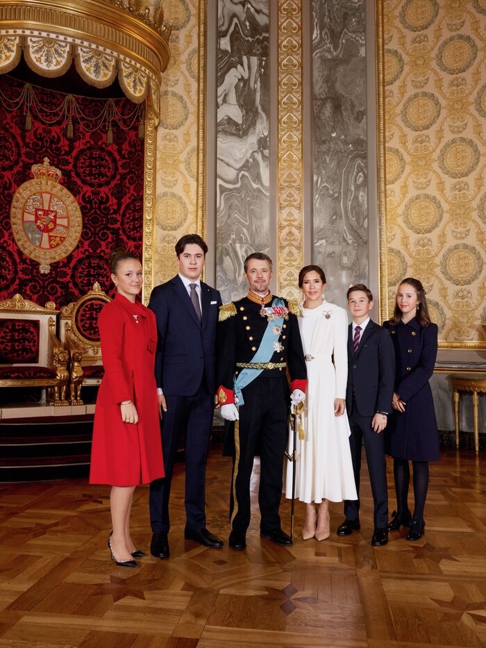Das Königspaar zusammen mit dem Kronprinzen, Prinzessin Isabella, Prinz Vincent und Prinzessin ...