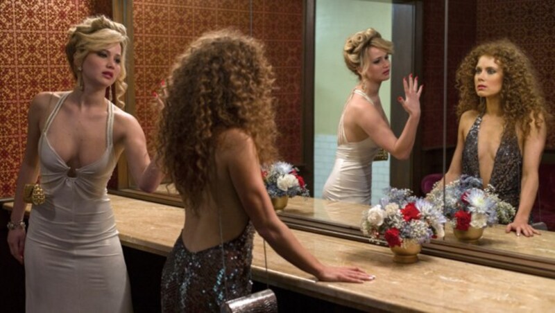 Auch Jennifer Lawrences Style in „American Hustle“ gilt als Vorbild für die „Mob Wife“-Ästhetik. (Bild: Francois Duhamel / Everett Collection / picturedesk.com)