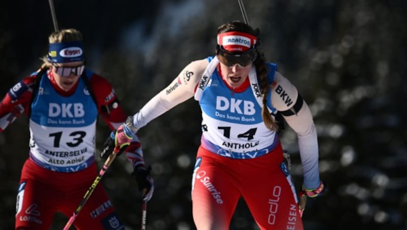 Lena Häcki-Groß gewann das Kurz-Einzel in Antholz, es war zugleich der ersten Weltcuperfolg der Schweizerin. (Bild: APA/AFP/Marco BERTORELLO)