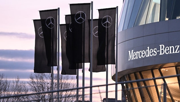 Mercedes-Benz also wants to cut staff in Germany. (Bild: APA/dpa/Bernd Weißbrod)