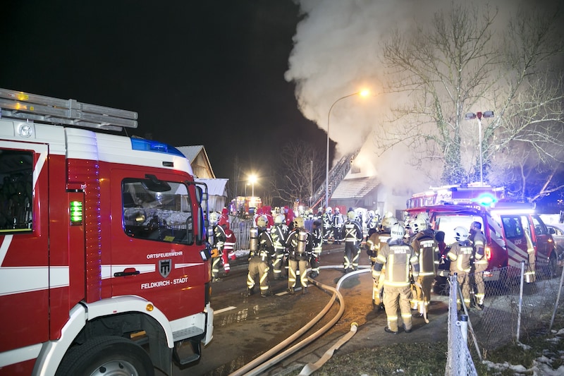 Fünf Feuerwehren standen im Einsatz. (Bild: Mathis Fotografie)