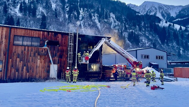 Die Feuerwehr konnte Brand rasch unter Kontrolle bringen (Bild: FF Dorfgastein)