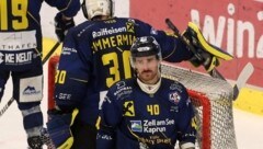 Lange Gesichter bei Nick Huard und den Eisbären. (Bild: Tröster Andreas)